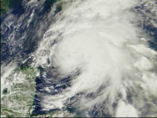 Zoom in to a SeaWiFS image of Hurricane Irene, taken October 14, 1999