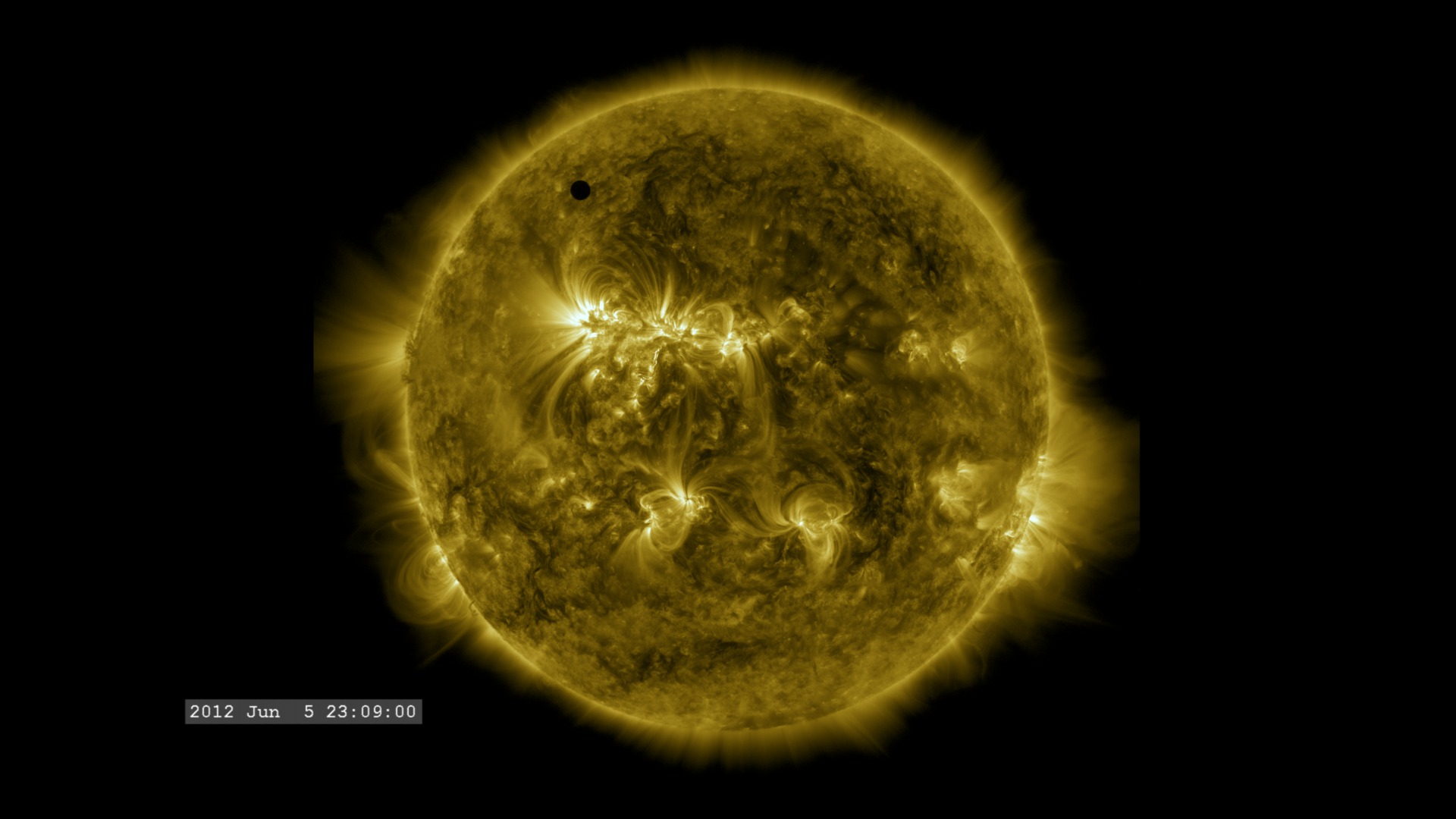 A high-cadence view of Venus Transit in AIA 171 angstroms.