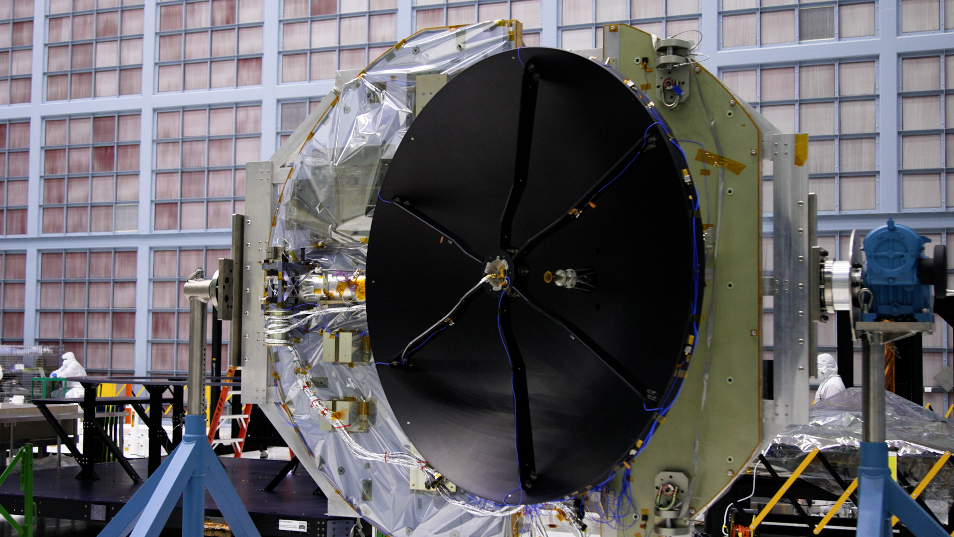 The Nancy Grace Roman Space Telescope’s high-gain antenna system has been integrated onto the spacecraft’s communications panel. The almost-6-foot dish is integral to Roman’s communications process; once Roman is launched, the dish will “beam down” data to ground systems across the globe.Music: "Chasing Rainbows" from Universal Production MusicComplete transcript available.