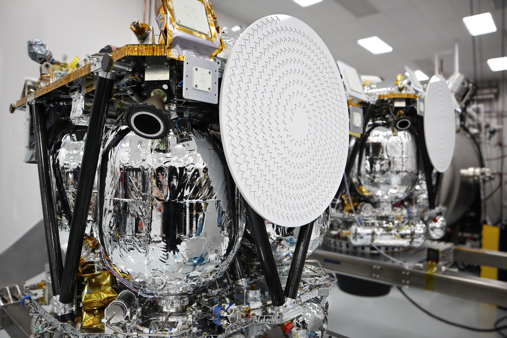 Image of the fully integrated ESCAPADE spacecraft in the clean room at Rocket Lab’s Space Systems Production Complex and Headquarters in Long Beach, California, before they are shipped to Astrotech Space Operations for pre-launch preparations.Photo Credit: Rocket Lab USA